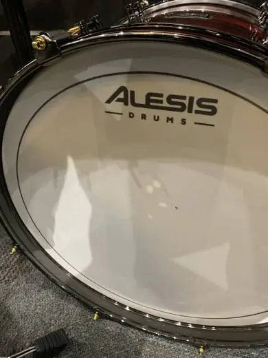 Alesis - STRATA PRIME 2